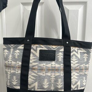 Pendleton Black and Gray Geometric Tote